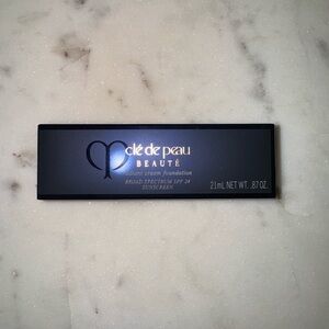 Cle de Peau Radiant Cream Foundation Shade O60.